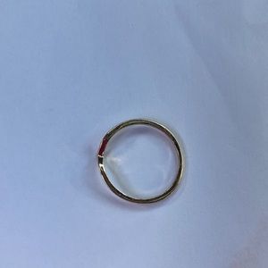 Ring with pointed top
